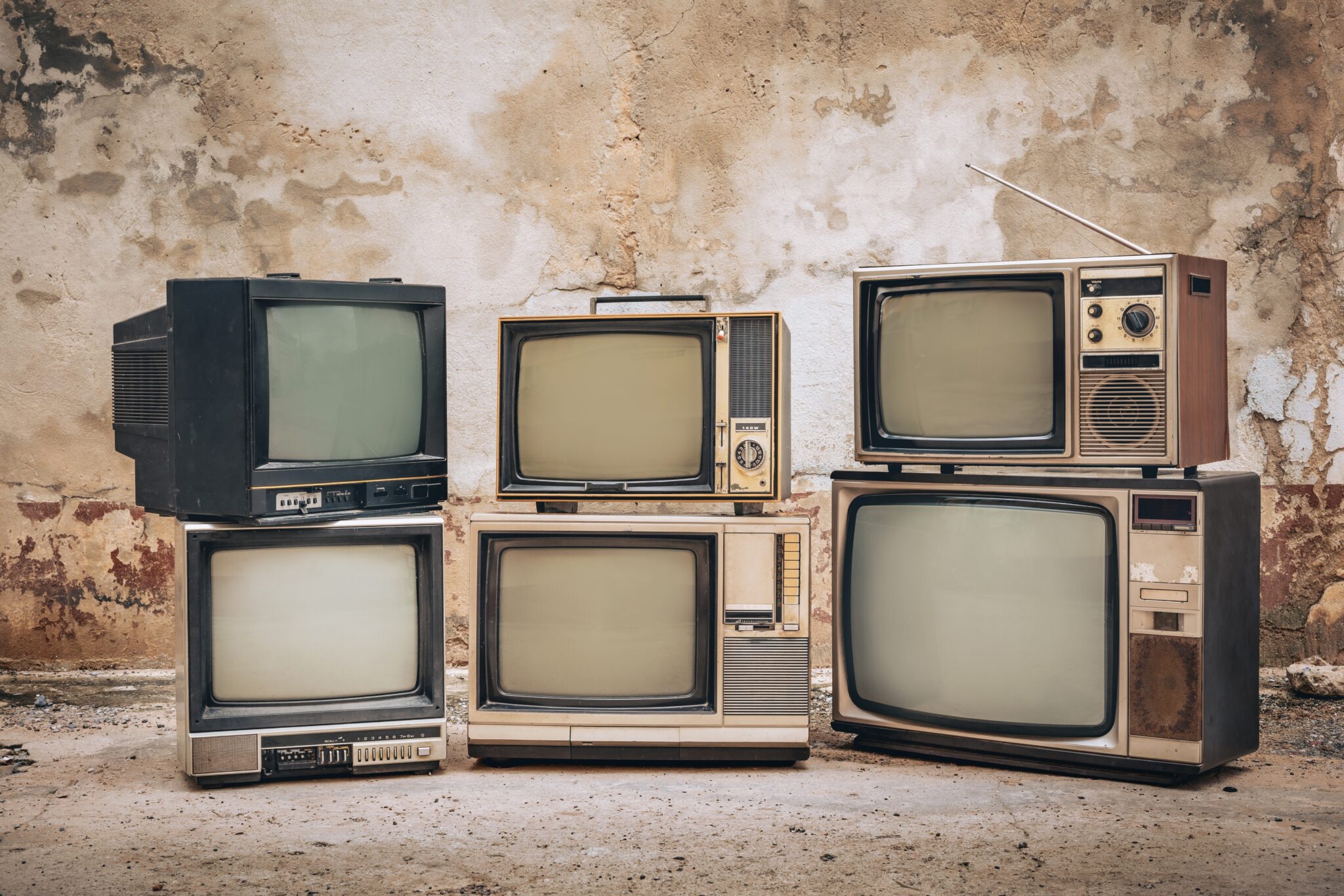 16 Common Household Items from the ’60s That Don’t Exist Anymore